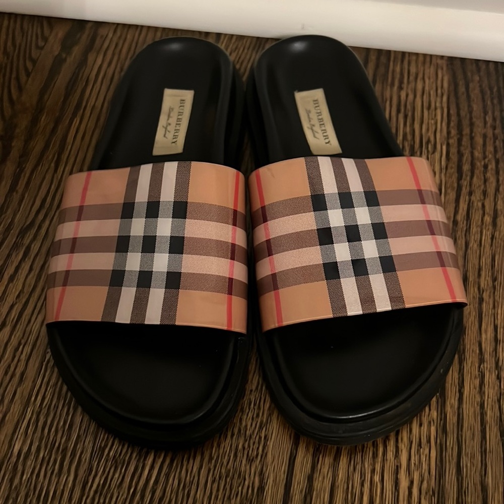 Burberry slides